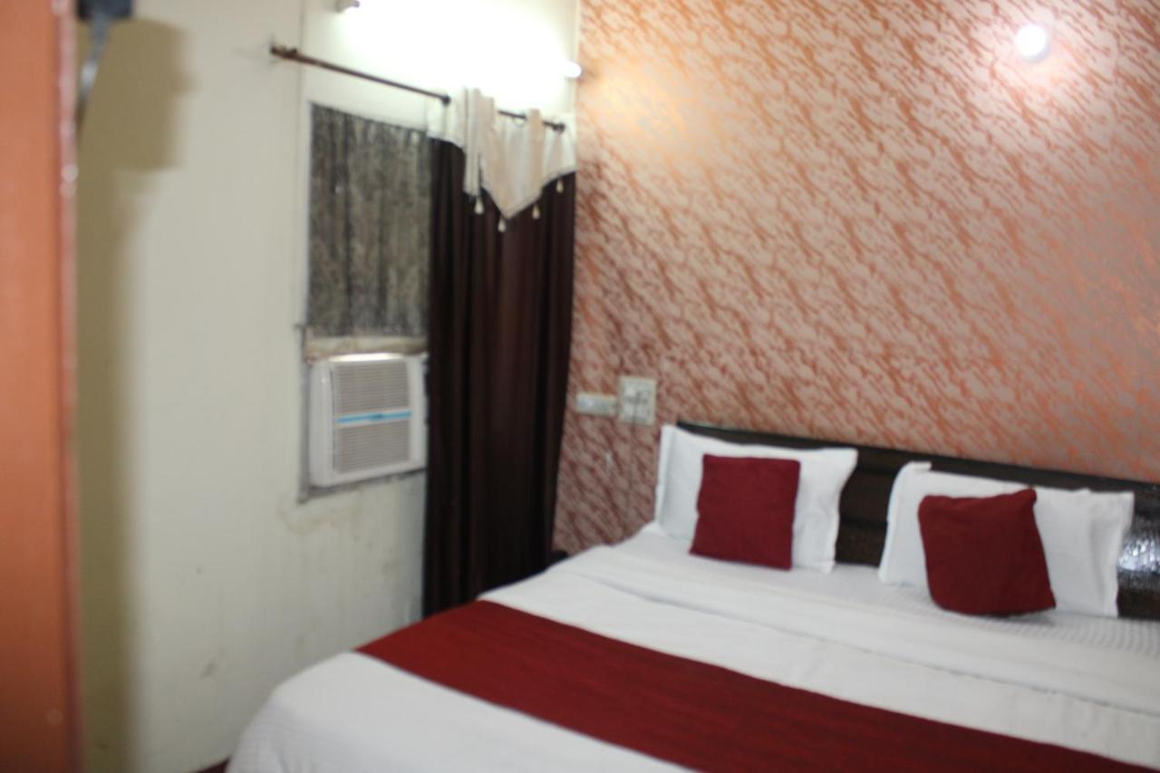 Chandīgarh Hotel Diamond Palace מראה חיצוני תמונה
