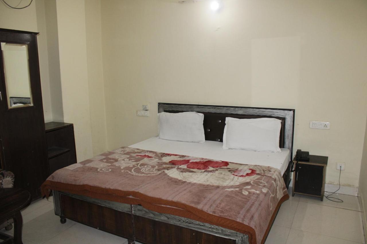Chandīgarh Hotel Diamond Palace מראה חיצוני תמונה